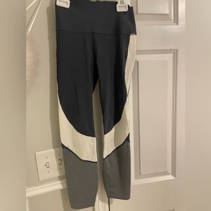 Gap Fit cropped leggings